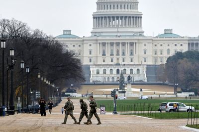 Afghan national in custody after shooting of 2 National Guard members near White House