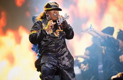 Missy Elliott calls on label bosses to get Car Wash cover on streaming platforms