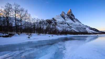 Utah father previously hailed a hero for saving his kids from freezing to death now charged with child abuse after shocking details emerged