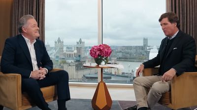 Tucker Carlson shows how childish he is by using offensive slur in attempt to prove to Piers Morgan the UK doesn’t have free speech