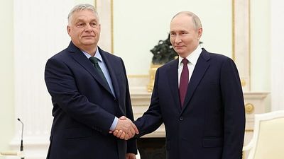 Viktor Orbán to meet Vladimir Putin in Russia to discuss war in Ukraine and energy ties
