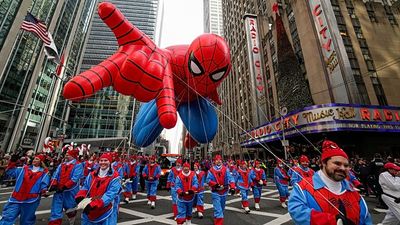 Macy's Thanksgiving Day Parade: Buzz Lightyear and Pac-Man float over chilly New York