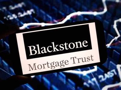 Is Blackstone Stock Underperforming the Nasdaq?