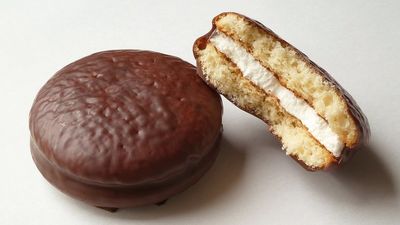 After two years of prosecution, a security guard has been acquitted of taking a cookie worth less than a dollar from the office fridge