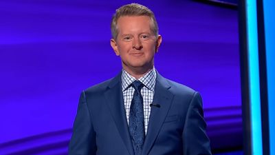 Someone Asked Ken Jennings If He Goes To Bar Trivia To ‘Just Stunt On Those Hoes’
