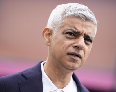 Sadiq Khan recalls past abuse as he urges Nigel Farage to apologise over racism claims