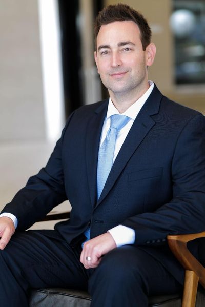 Why Earlier Eye Intervention Matters: A Modern Look at Refractive Lens Exchange, Aging Vision, and Long-Term Clarity