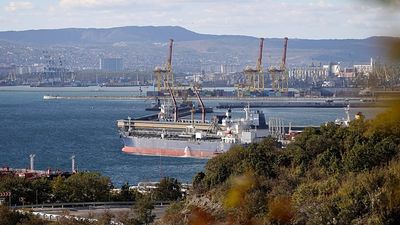 Two ships of Russia's sanctioned shadow fleet caught fire in the Black Sea off Türkiye