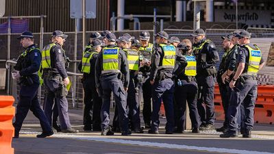 Warrant-Less Pat-Downs In The CBD Start This Weekend Under New VIC Police Powers
