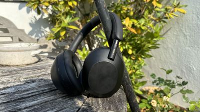This Sony WH-1000XM5 wireless headphones deal has saved my friends and me from a huge Black Friday disappointment