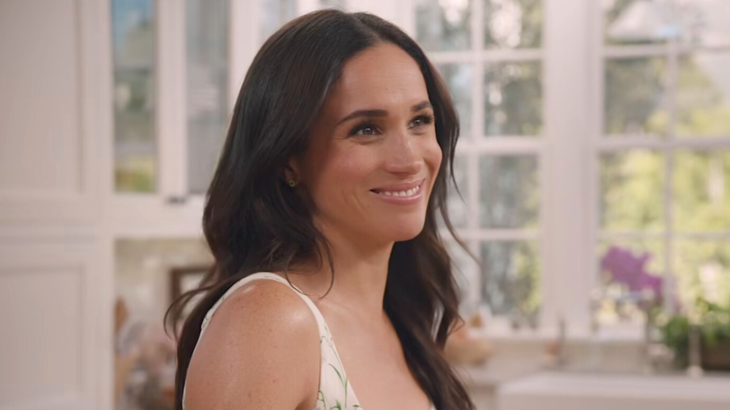 Meghan Markle's 'Fake-Private' Photos Fuel Claims Her…