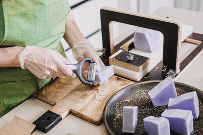 7 Side Hustles Compatible with a Slower Pace