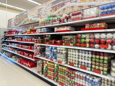 9 Christmas Items At The Grocery Store That Should Be On Everyone’s List