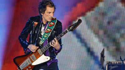 “Big love to Jools for inviting us down to celebrate the New Year; it’s always such an honour and a genuine joy to be part of the show”: Ronnie Wood, Craig David, Olivia Dean and The Kooks all confirmed for this year’s Hootenanny