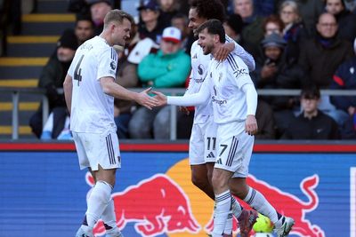 Crystal Palace vs Man Utd live: Zirkzee and Mount secure comeback as Red Devils triumph in London