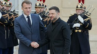 Zelenskyy to meet Macron in Paris for talks on peace plan on Monday