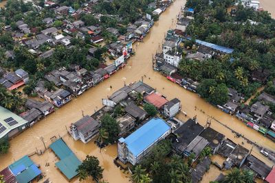 Floods and cyclonic storms across Thailand, Sri Lanka and Indonesia leave over 1,200 dead and hundreds missing