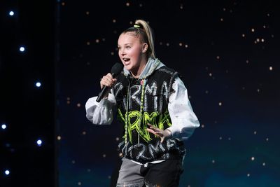 JoJo Siwa reveals she was rushed to the hospital before Black Friday performance