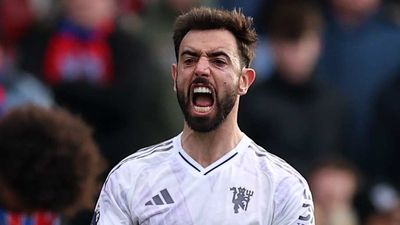 Bruno Fernandes Overtakes Man Utd Legend With Staggering Achievement