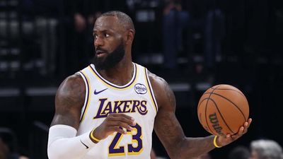 LeBron James Ruled Out for Sunday’s Lakers-Pelicans Game