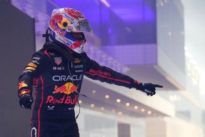 Verstappen wins Qatar GP as F1 title fight with Norris and Piastri goes to final race
