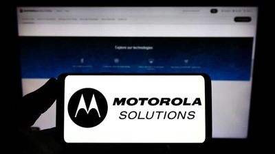 Is Motorola Solutions Stock Underperforming the S&P 500?
