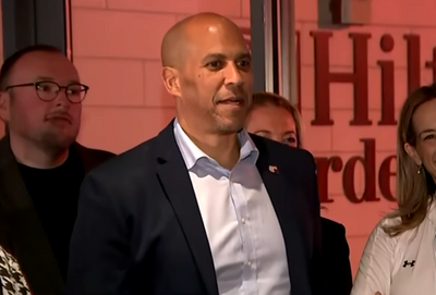 Cory Booker Marries Alexis Lewis, Bearing Striking Resemblance to Ex-Rosario Dawson