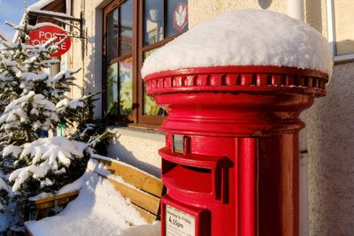 Post Office warns customers to send Christmas parcels before this date