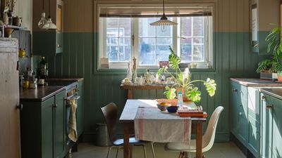 This Genius Japanese Slide-Out Kitchen Countertop Creates Extra Workspace on Demand – Ideal for Hosting in Tiny Homes