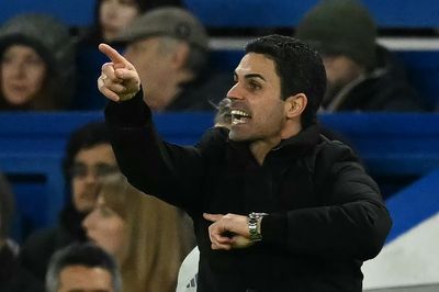 Mikel Arteta says Chelsea 'targeted' Arsenal stars as forced substitution explained