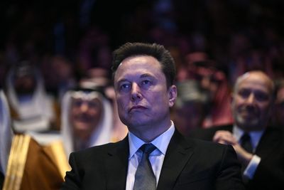 Elon Musk says the only thing that can solve 'insanely high' $38 trillion national debt crisis is AI and robotics—but it would cause 'significant deflation'