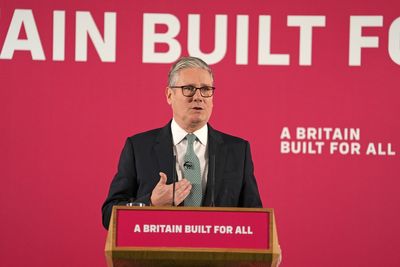 UK leader Keir Starmer backs his Treasury chief over claims she misled the public about the economy