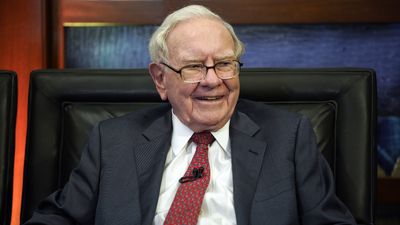 Warren Buffett’s Advice for Getting Rich on an Average Salary