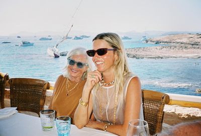 Add some sparkle and pack a pouch: what to wear straight from the beach to a bar