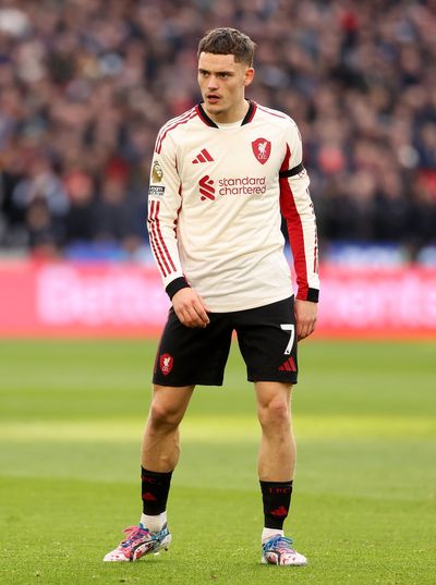 Liverpool: Arne Slot admits Florian Wirtz 'risk' against advice as exciting Kevin De Bruyne claim made