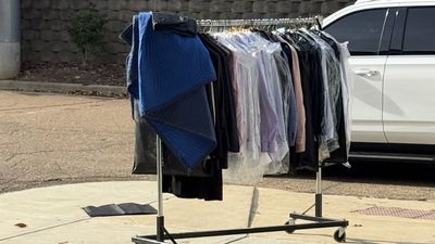 Sad Photo of Lane Kiffin's Clothes After Leaving Ole Miss for LSU Loved By Fans