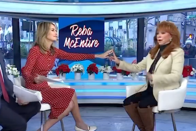 Reba McEntire corrects Savannah Guthrie about marital status in awkward Today show blunder