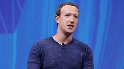 3 Habits That Helped Mark Zuckerberg Build His $222 Billion Fortune