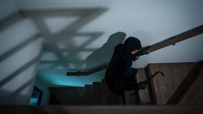 ‘This is real’: Quick-thinking Colorado dad defends his family as an intruder heads toward his kids’ room