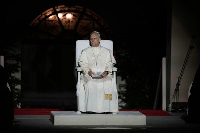The Latest: Pope Leo ends first foreign trip with silent prayer at Beirut blast site, Mass at port