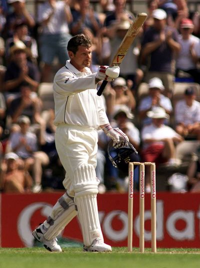 Robin Smith: Tributes paid to 'one of England’s most charismatic and popular players' after death at 62