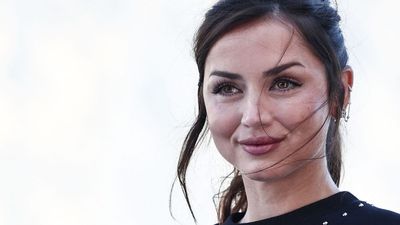 I’m Over White Marble: Ana De Armas’ Dark Kitchen Proves Black Stone Is The Elevated, Warm, And Lived-In Alternative Every Designer Craves