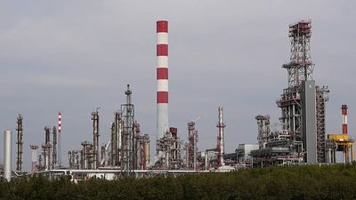 US denies operating license to Serbia's Russian-owned oil refinery