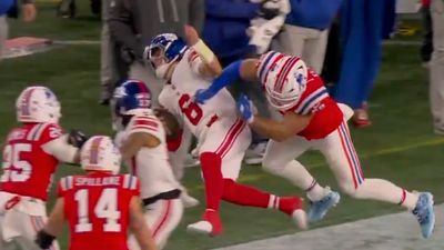 Peyton and Eli Manning Had Fair and Balanced Reaction to Monster Hit on Jaxson Dart