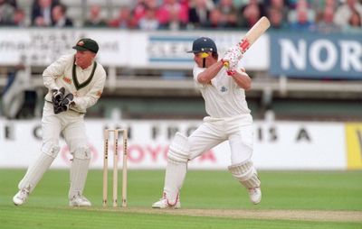 Robin Smith was a Hampshire and England great and one of the very best – and bravest – in the face of raw pace