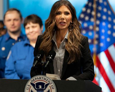 Kristi Noem urges sweeping new US travel ban after fatal DC shooting