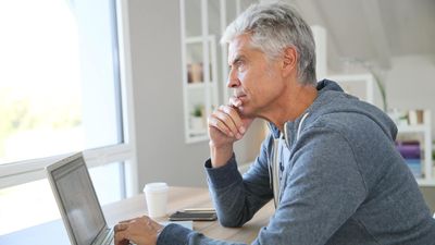 Financial Advisors Weigh In: Whose Plan for Retirement Is Better, Dave Ramsey or Suze Orman?