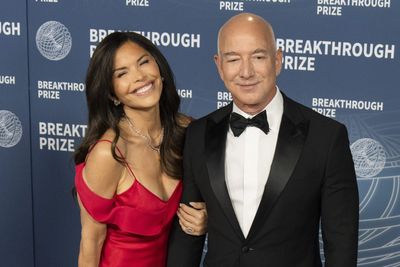 Jeff Bezos and Lauren Sánchez Bezos commit $102.5 million to organizations combatting homelessness across the U.S.: 'This is just the beginning'