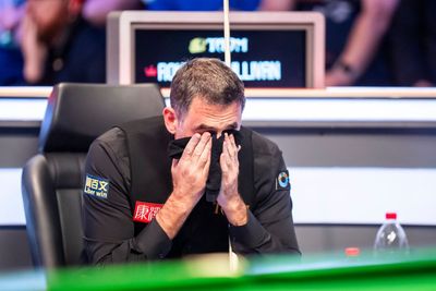 UK Championship: Ronnie O'Sullivan stunned by qualifier in huge first-round upset