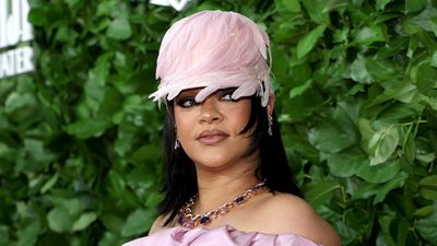 Rihanna Wore A Bright Pink Bubble Dress To The Gotham Awards, And It’s Hard To Even Describe What’s Going On